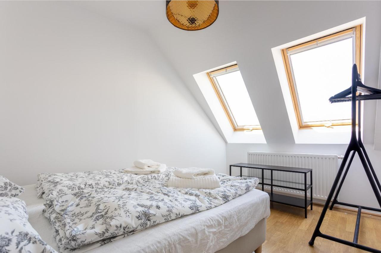 N46 · Penthouse near Schoenbrunn. Amazing Terrace! N46 Wien Exterior foto