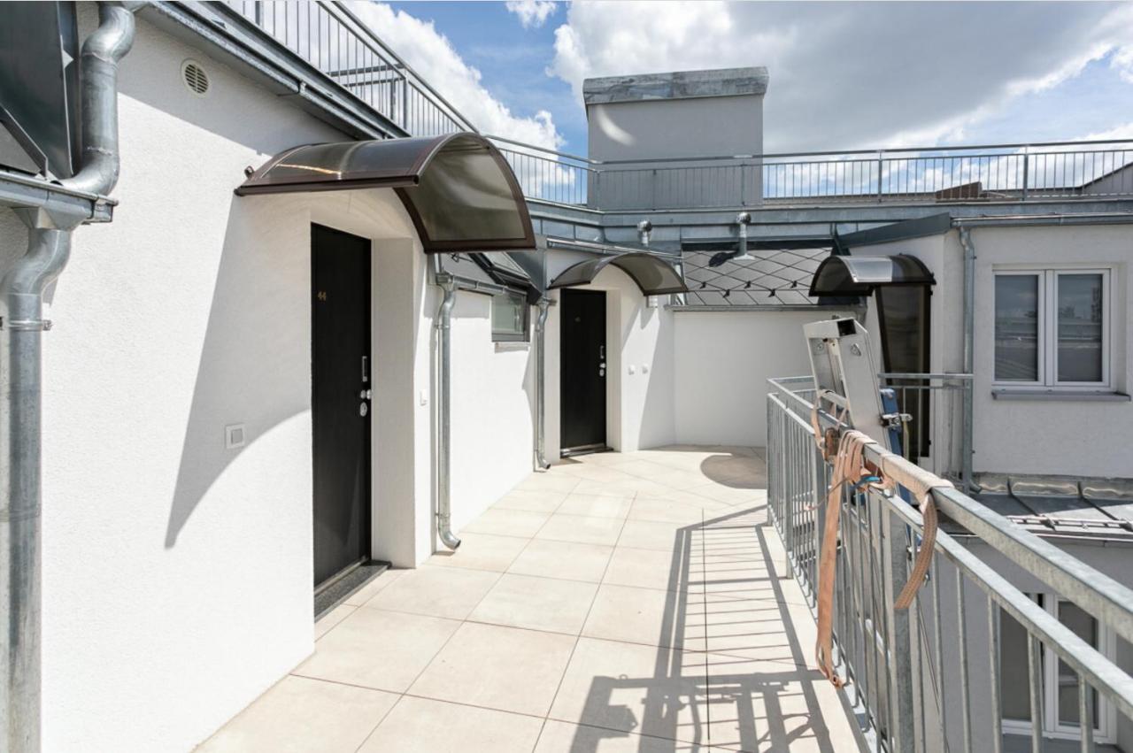 N46 · Penthouse near Schoenbrunn. Amazing Terrace! N46 Wien Exterior foto